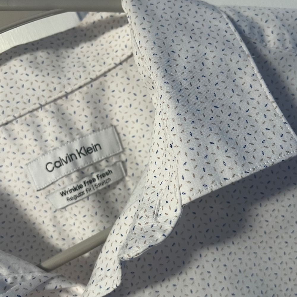 Calvin Klein Mens Dress Shirt White Blue Tan Print Regular Fit Large 16-16.5